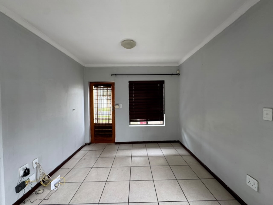 To Let 2 Bedroom Property for Rent in Stellendale Western Cape